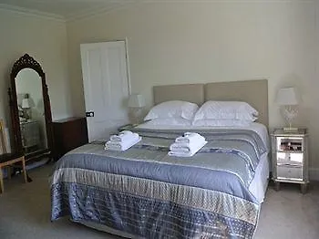 Bed & Breakfast Knightor Manor 4*