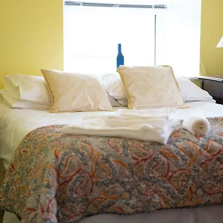 Knightor Manor Bed and breakfast