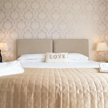 Bed and breakfast Knightor Manor Penwithick